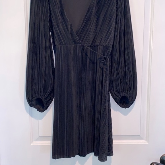 H&M black crinkle fabric faux wrap party dress size small - Picture 4 of 11